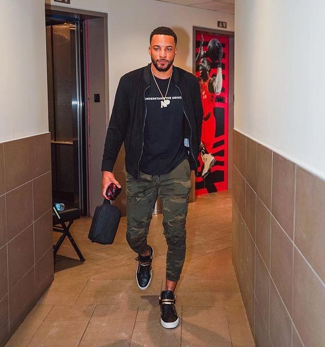 佩杜拉：国米没有冬窗签邓弗里斯替补的计划，会等恩里克适应（佩杜拉：国米冬窗无意引进邓弗里斯替补，将给恩里克时间适应）