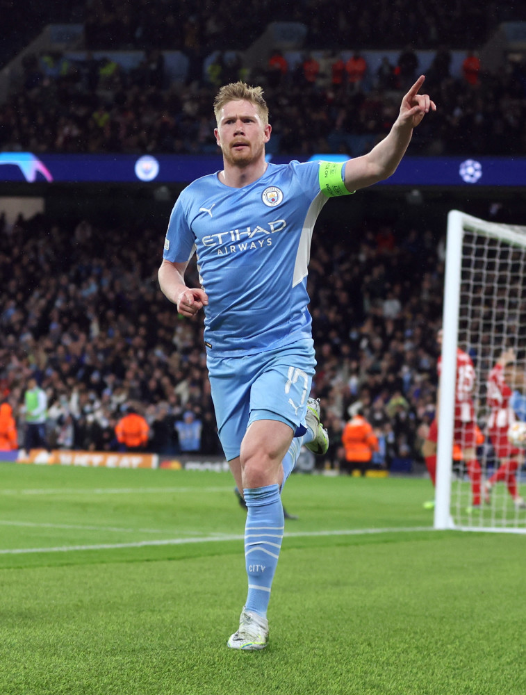 足球国足公布出征名单，多名主力如期入选（国足公布出征名单，多位主力顺利入选）