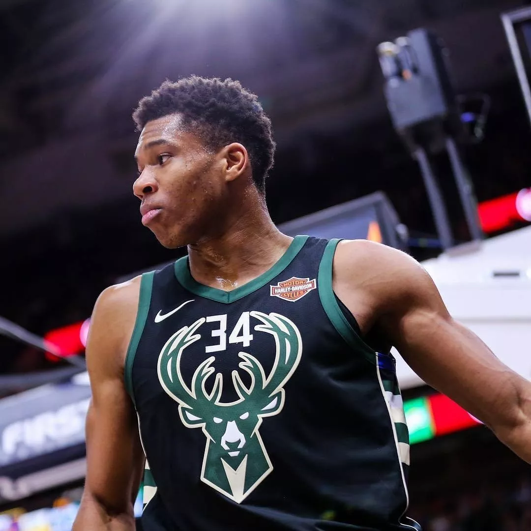 斯基拉：米兰不考虑用里奇换加蒂，提供了德温特或圣地亚哥（斯基拉：米兰拒绝用里奇交换加蒂，改以德温特或圣地亚哥作为筹码）