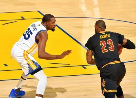 詹姆斯：纪录告破没有任何遗憾，因为我们赢球了（詹姆斯：纪录终结也无憾，胜利最重要）