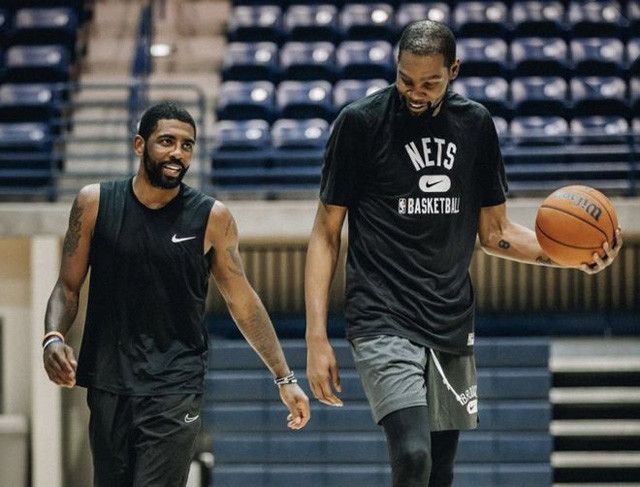 崛起！诺里斯打破了红牛和梅奔自10年起对世界冠军的垄断（诺里斯登顶，终结红牛与梅奔自2010年的冠军垄断）