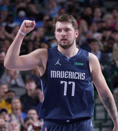 德尚：世界杯三场小组赛都是下午进行，必须提前适应高温（德尚：世界杯小组赛三战皆为下午开球，必须提前适应高温）