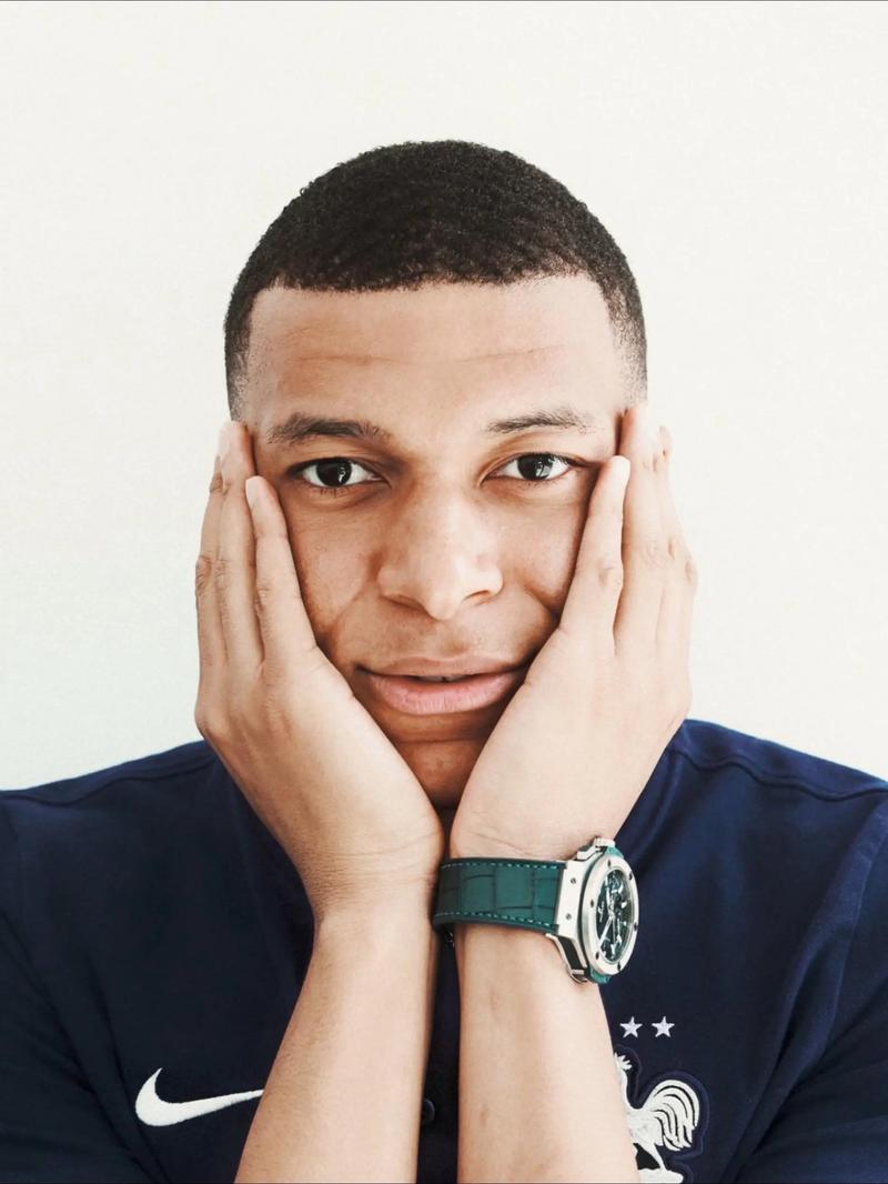 迈尼昂能否续约？阿莱格里：俱乐部正在规划米兰的未来（迈尼昂续约成疑？阿莱格里：米兰正着手规划未来）