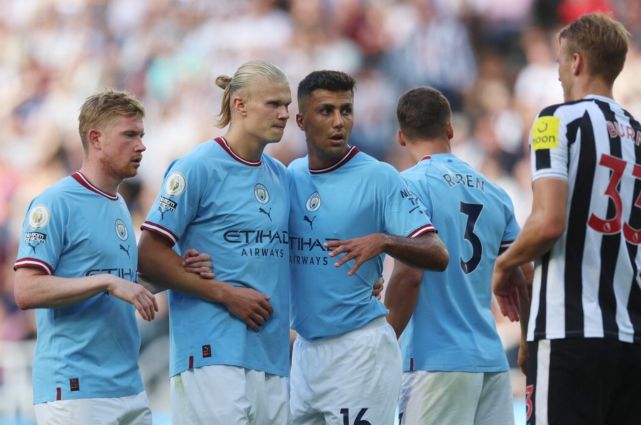 苏超夺冠后，泰州正探索开通主题旅游专列；高铁线路正在修建（苏超问鼎后，泰州谋划开行主题旅游专列；高铁线路建设正推进）