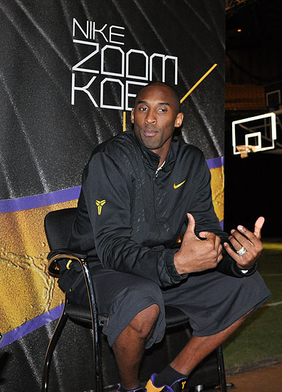 亚洲杯男篮小组赛战火重燃（男篮亚洲杯小组赛烽烟再起）