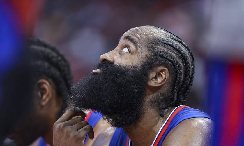 东契奇费城之行：与湖人会合的新征程（东契奇赴费城：开启与湖人合流的新篇章）