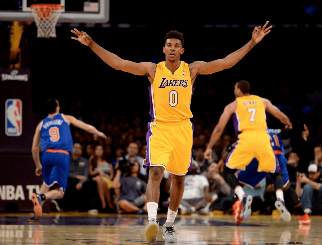 里夫斯：背靠背作战我们很晚才到达，我开局打得真的很差（里夫斯谈背靠背：我们抵达太晚，自己开局表现糟糕）