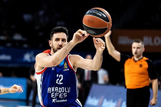 观战台：枪手苦战维拉+曼城遇黑马 梅西冲击生涯第47冠（前瞻：阿森纳鏖战维拉，曼城对阵黑马，梅西冲击生涯第47冠）