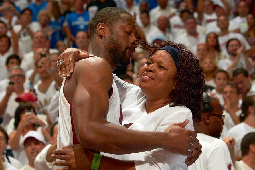 罗马诺：梅努可能在1月离开曼联，那不勒斯对租借他很感兴趣（罗马诺：梅努或将在一月离开曼联，那不勒斯有意租借他）